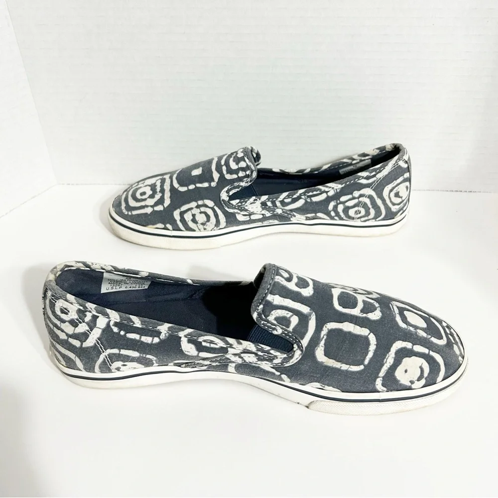 Lauren Ralph Lauren Janis Batik Tribal Print Slip On Cotton Canvas Sneakers 💙🤍